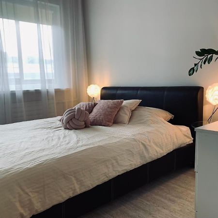 تالين You'Ll Love This Large Apartment! Free Parking! المظهر الخارجي الصورة