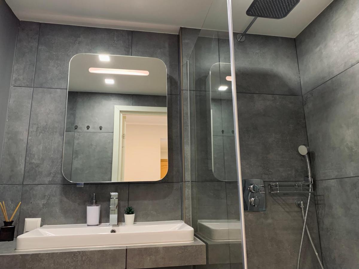 تالين You'Ll Love This Large Apartment! Free Parking! المظهر الخارجي الصورة